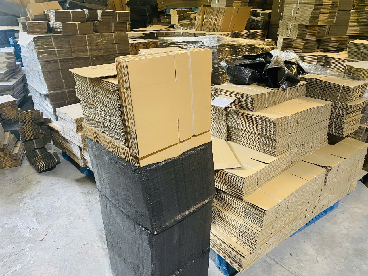 Kho hộp carton 10x10x8 và các size mini tại Bao Bì 247 Cổ Nhuế